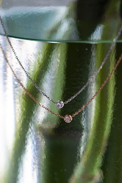 Chain necklace with 0.1ct diamond in black gold bezel setting - Redline - 0++