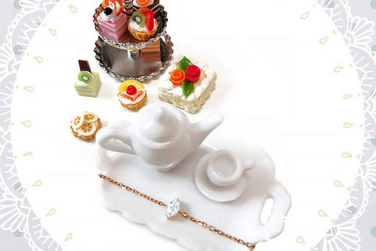 Tea time chez Redline