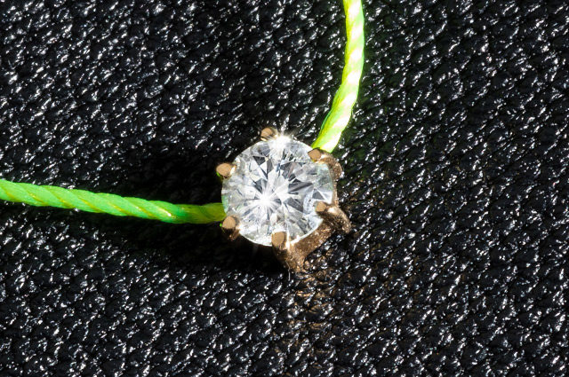 宇宙からのダイヤモンド