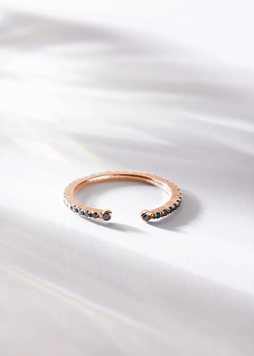 ダイヤモンドは幸福を導く光